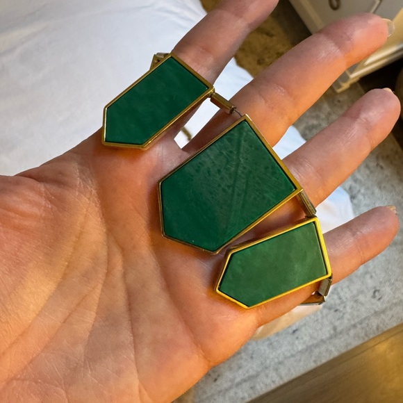 House of Harlow 1960 | Geometric Green and Gold Necklace - Picture 3 of 6